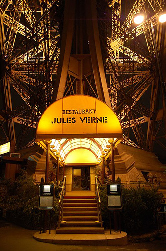 Szállás Párizs - Altitude 95, Le Jules Verne